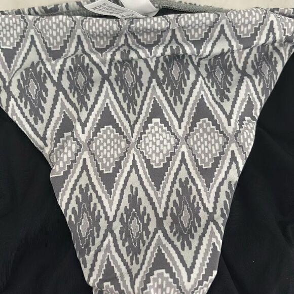 PilyQ bikini bottom. Grey and white Aztec pattern. Sz L. New with tags. - Picture 3 of 4